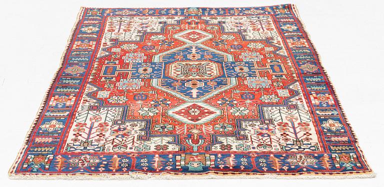Rug, possibly Karadja, approx. 215 x 142 cm.