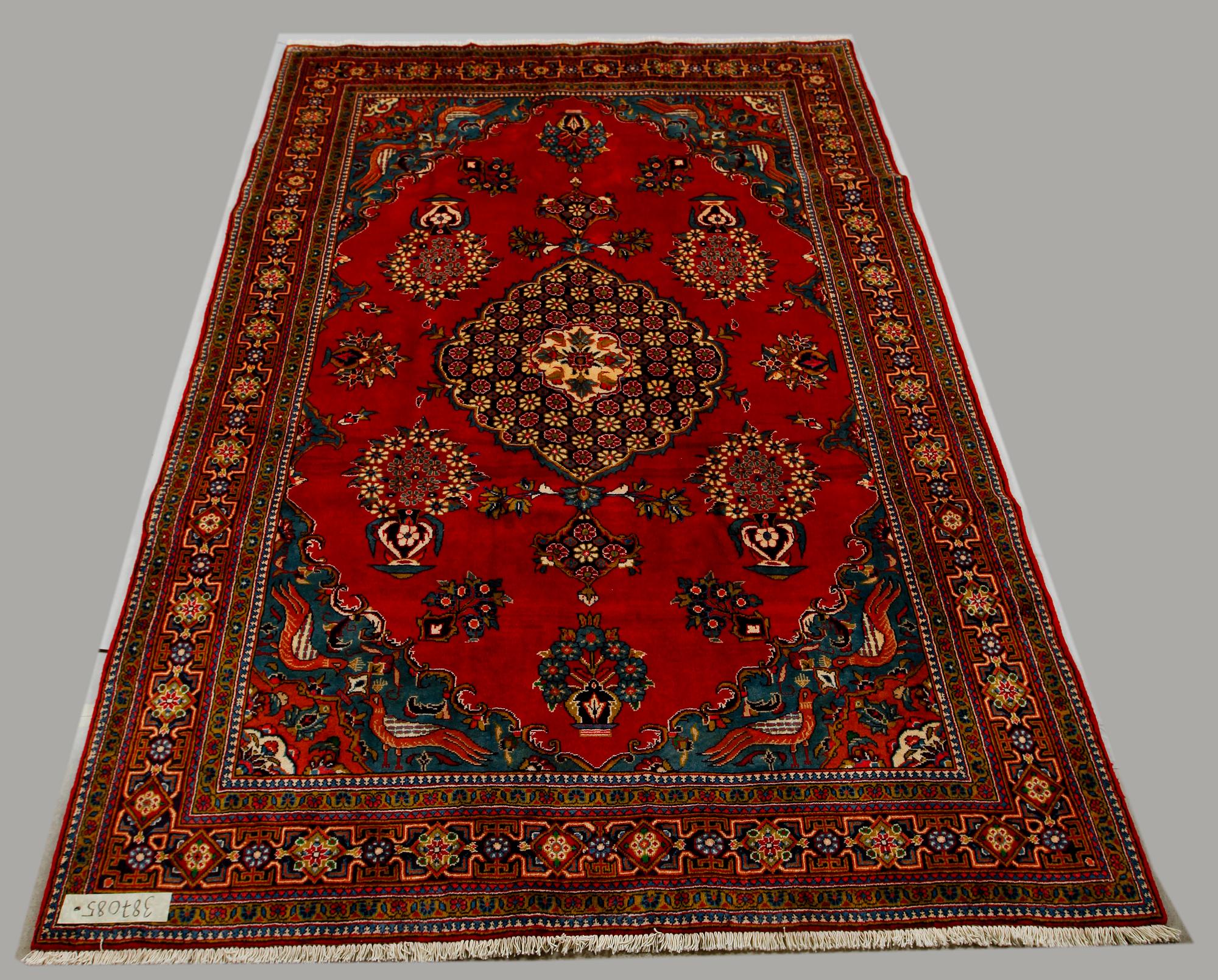 MATTA, Golpayegan. 296 x 208 cm.