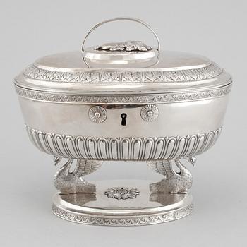 A Swedish early 19th century silver sugar-casket, mark of CP Lampa, Stockholm 1822.