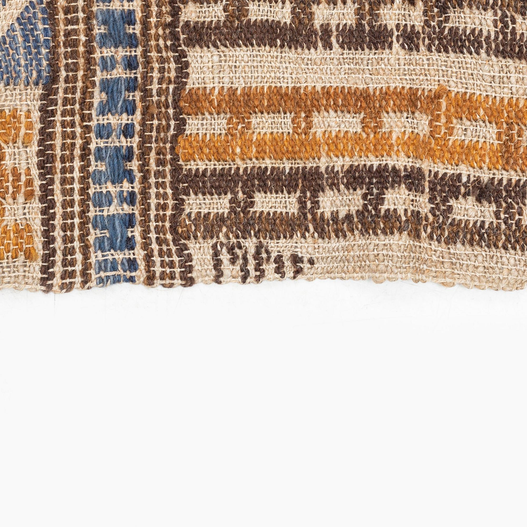 Märta Måås-Fjetterström, draperier, 2 st, "Blå essbård" (även kallad S-bård), inplock på linnebotten, ca 245-54 x 152-160 cm, signerade MMF.