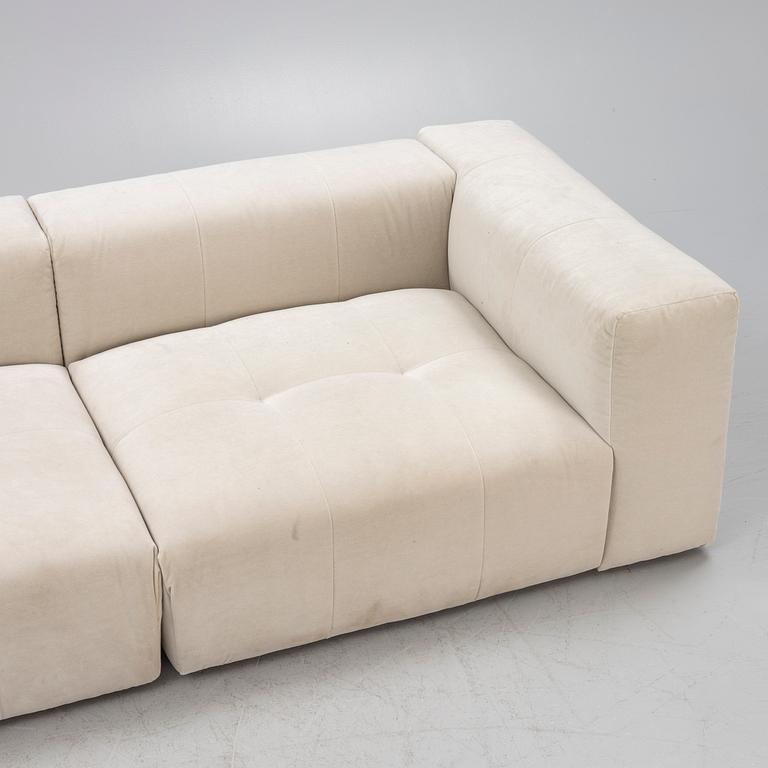 Layered, a contemporary 'Cecco' sofa.