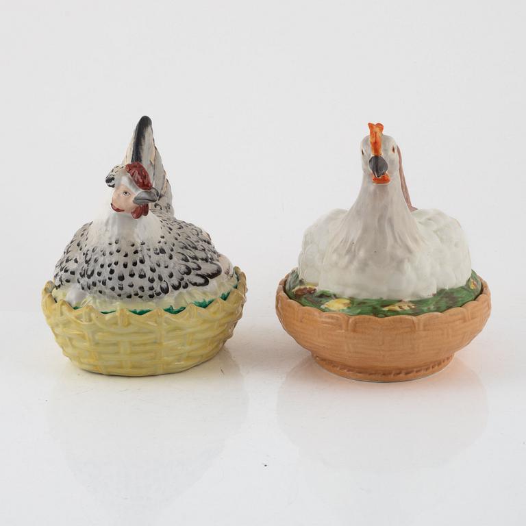Two creamwear hen shaped egg bowls, Rörstrand & Gustavsberg, late 19th century and 1920's/30's.