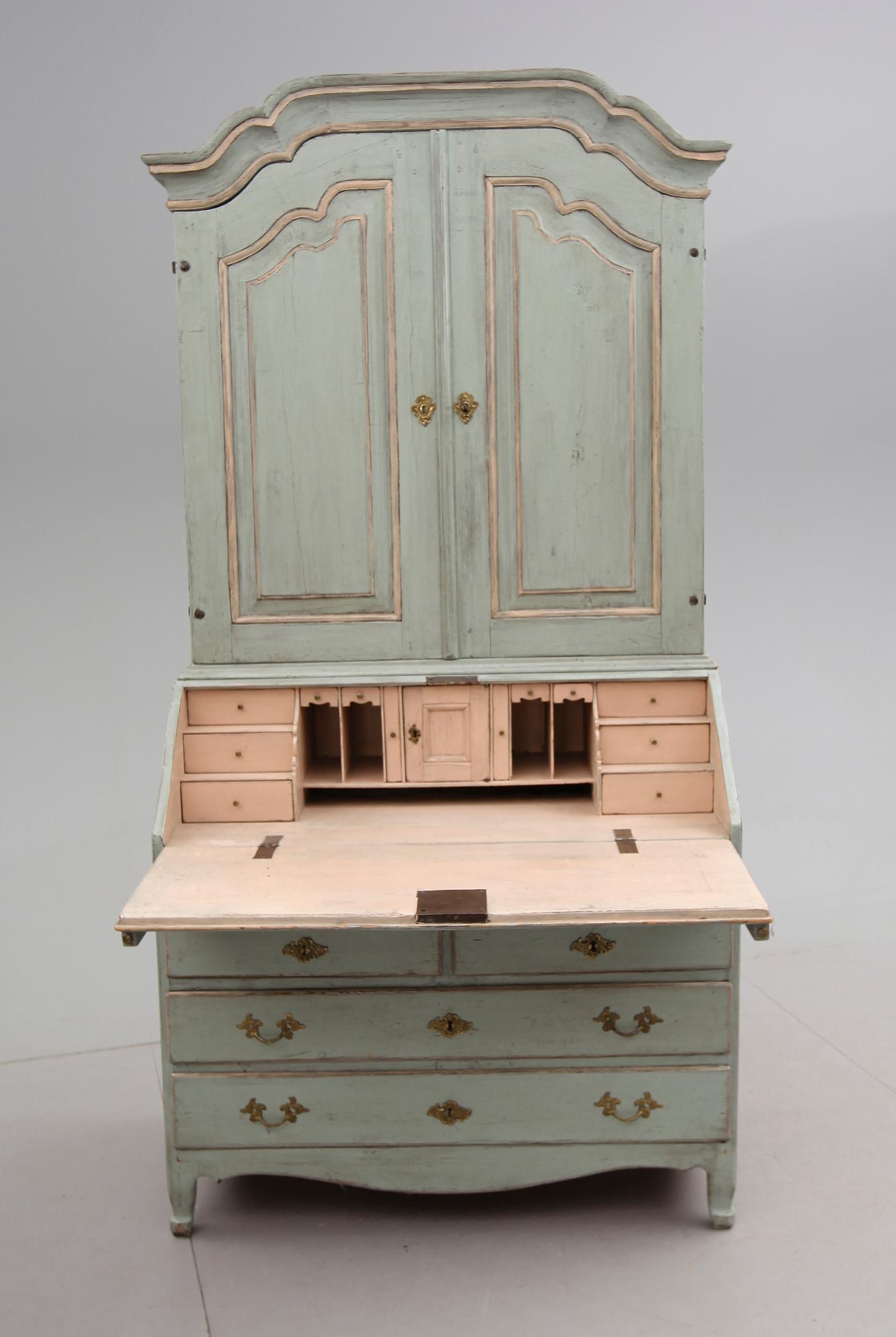 SKRIVSKÅP, rokoko, 1700-tal.