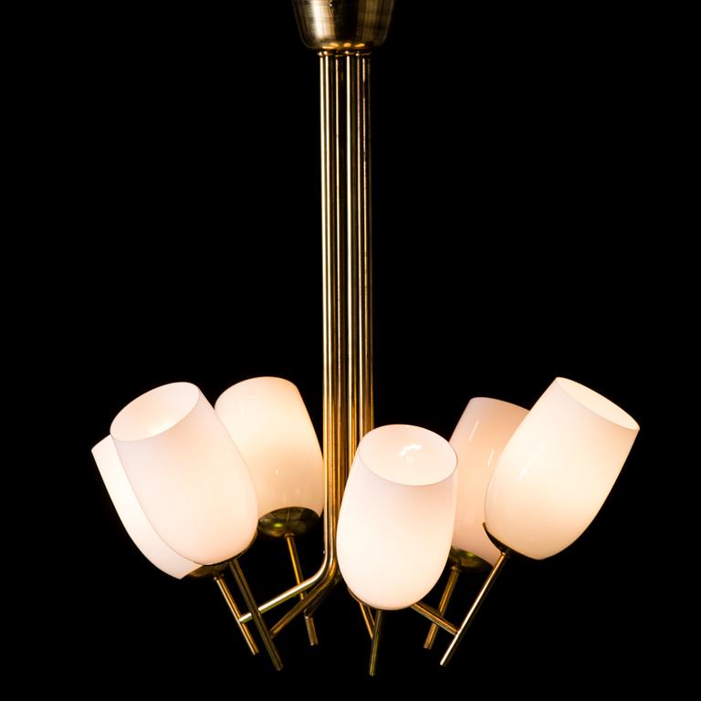 Paavo Tynell, PAAVO TYNELL, A mid 20th century chandelier for Idman.