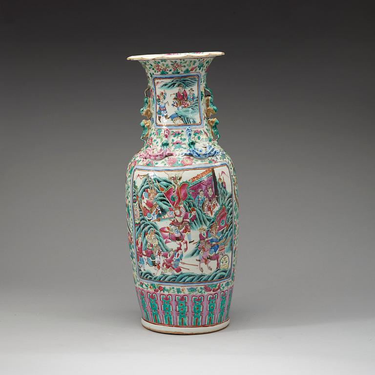 A large famille rose vase, 19th century.