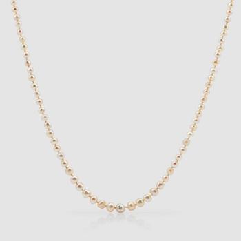 1120. A semi-baroque natural pearl necklace. Ø 3.5 - 6 mm.