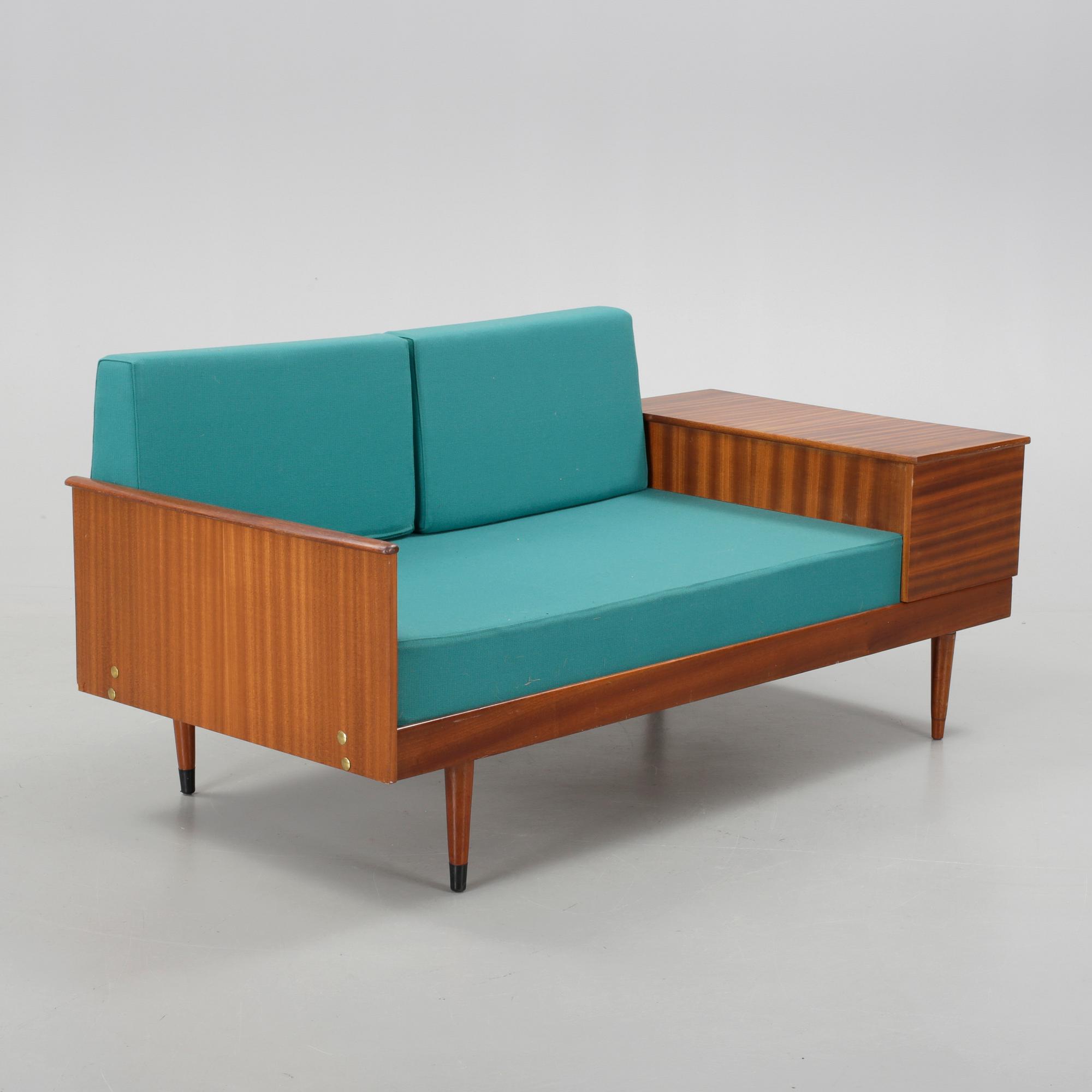 SOFFA, 1900-talets mitt.