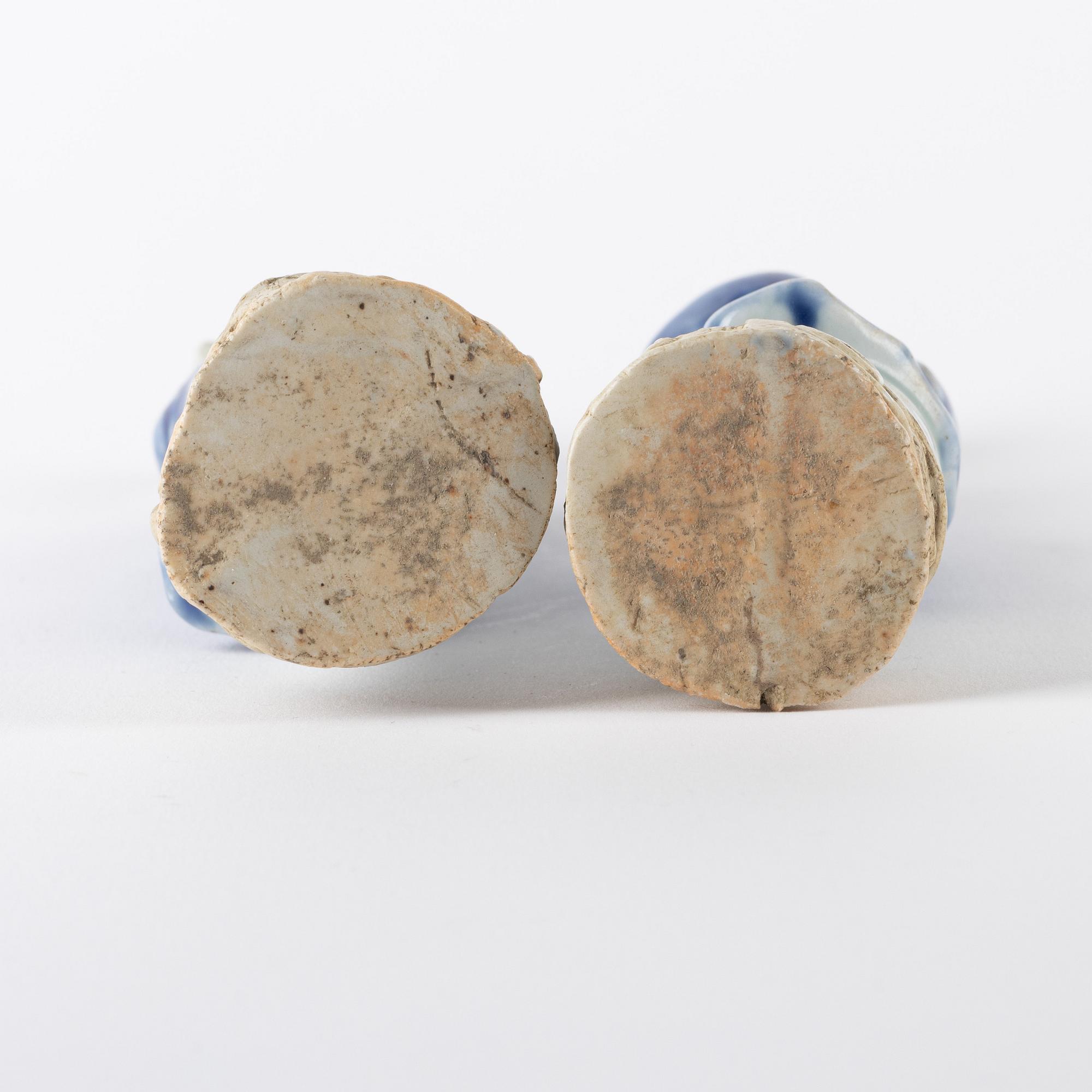 Figuriner, ett par, porslin. Kina, Qingdynastin, 1700-tal.