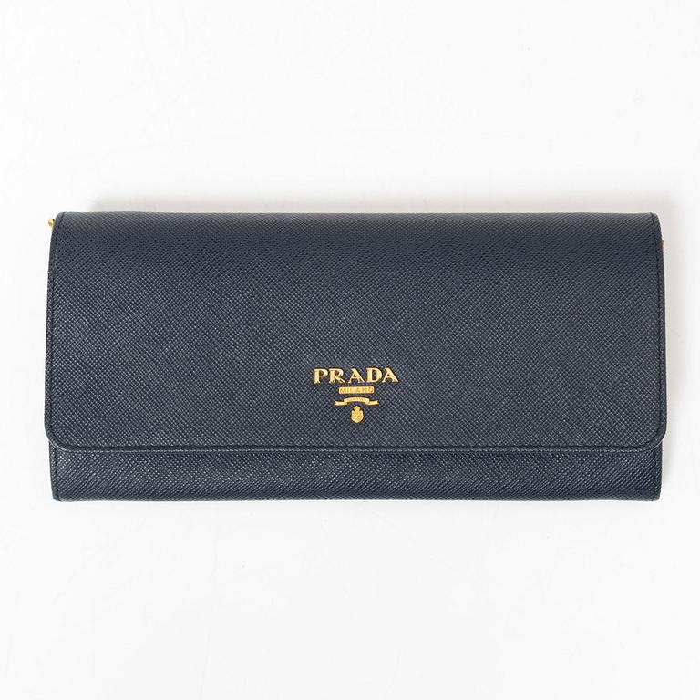 Prada, wallet on chain, 2016.