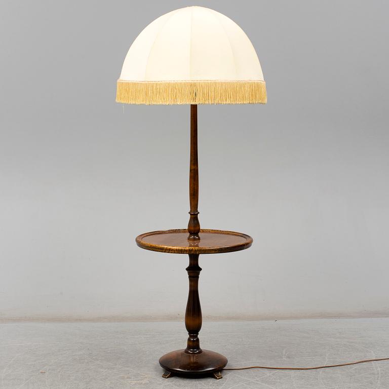 a 1920's-/30's table lamp.