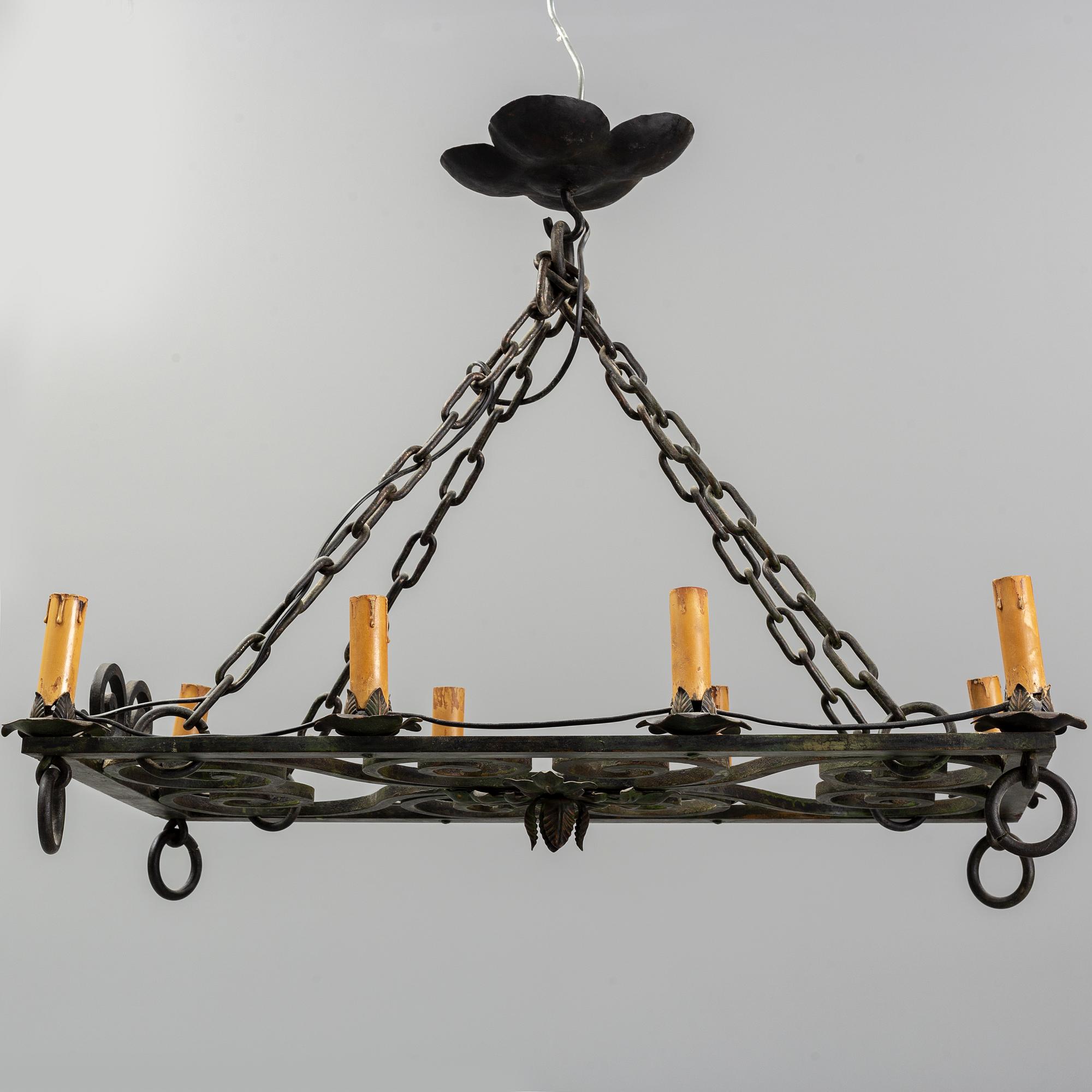 TAKLAMPA, 1900-talets första hälft.