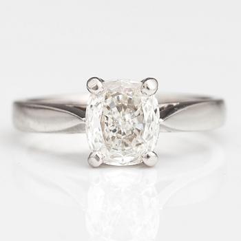 A palladium ring with a cushion brilliant cut diamond ca. 1.50 ct.