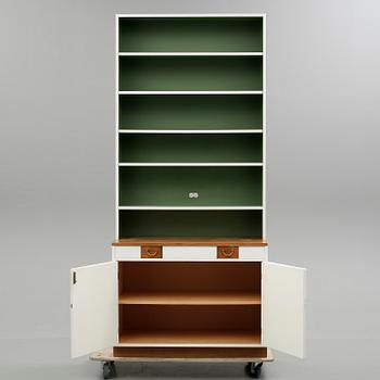 BOKHYLLA, modell 2255, Josef Frank, Firma Svenskt Tenn.