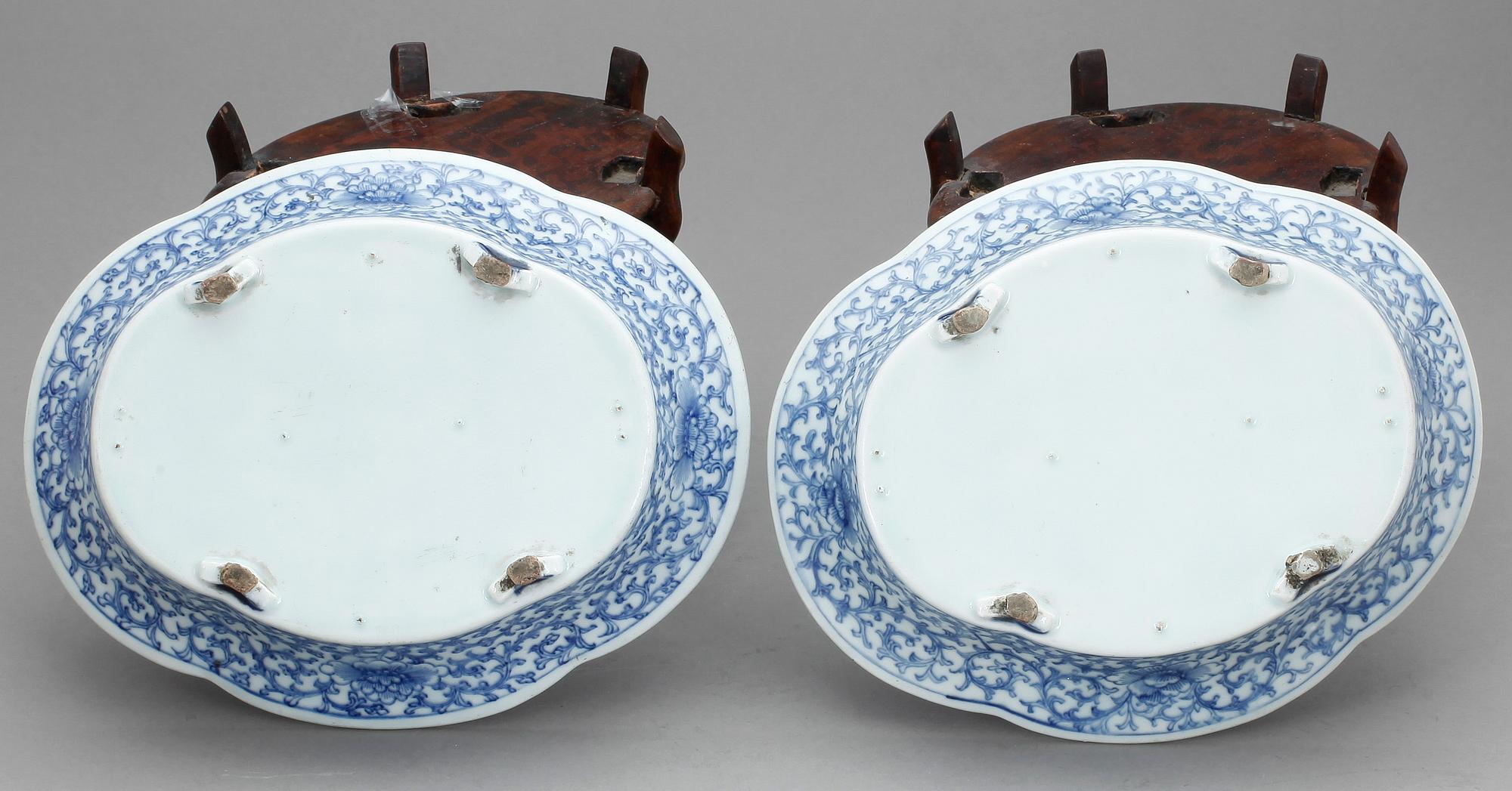 SKÅLAR, med ställ, porslin, Kina 1800-tal.