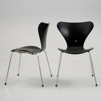 STOLAR, 5 st . "Sjuan", Arne Jacobsen, Fritz Hansen, sannolikt 1960-70-tal.