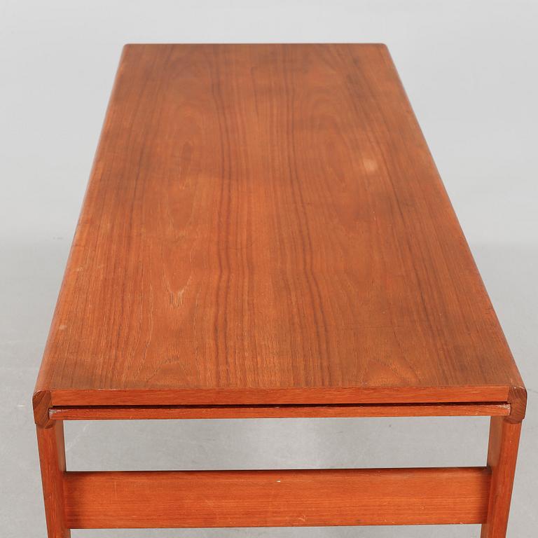 A 1950/60s table.