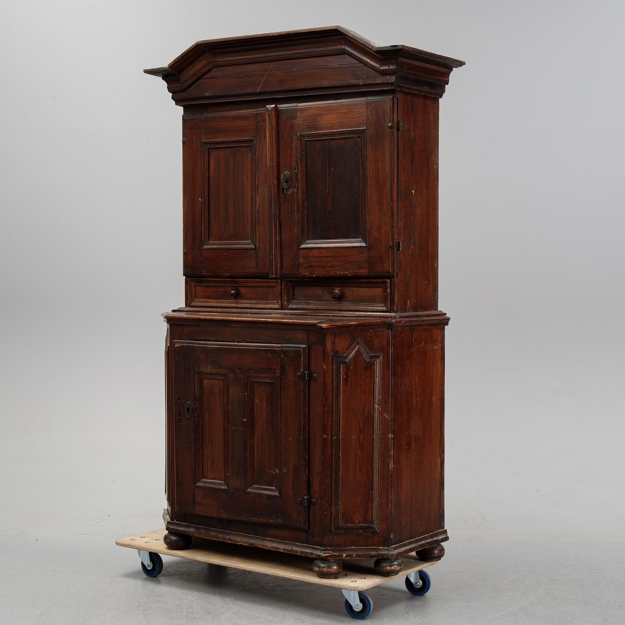 A baroque cabinet, first half of the 18th Century.