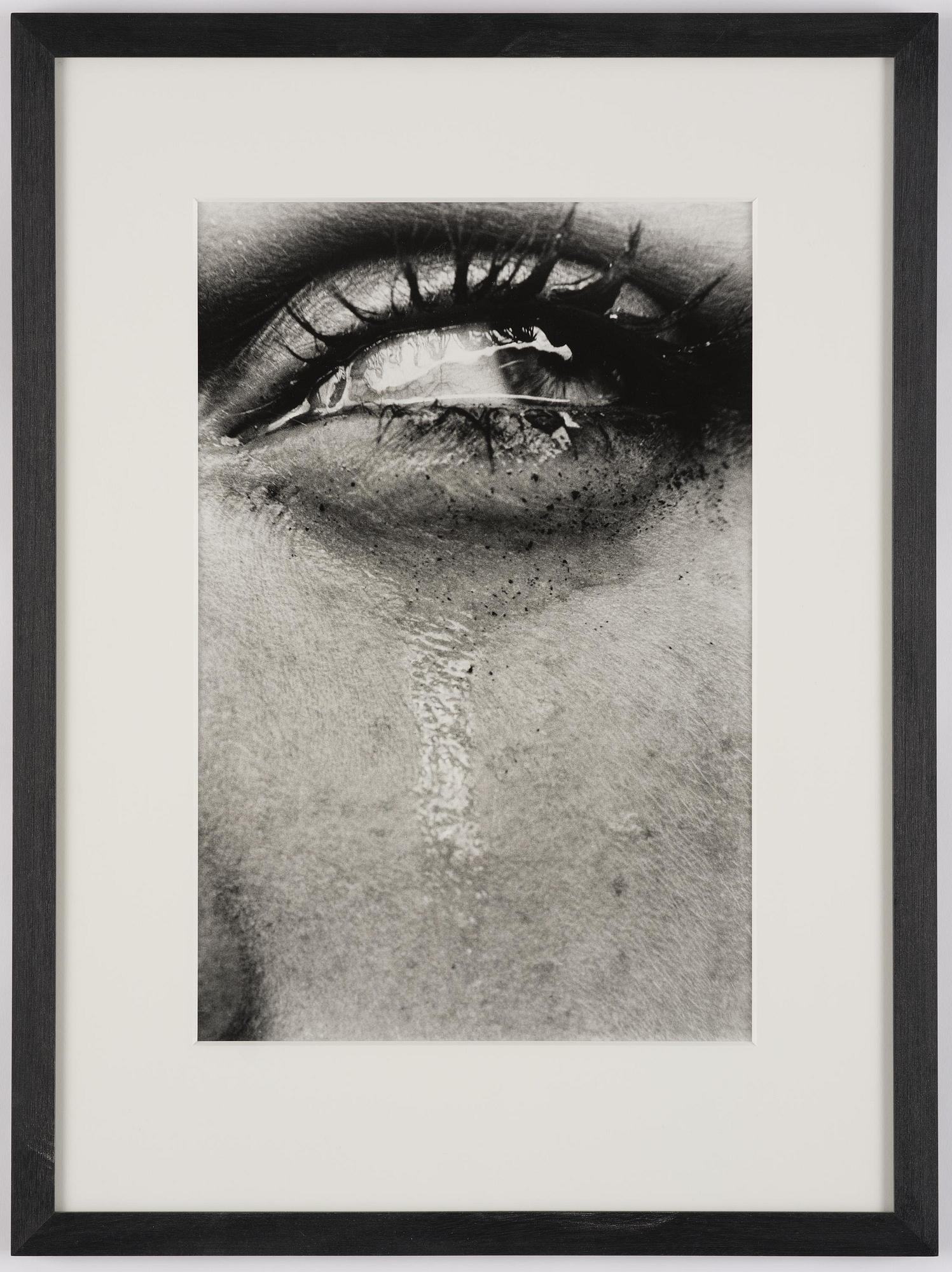 Helmut Newton, "Simonetta's Eye", 1982.