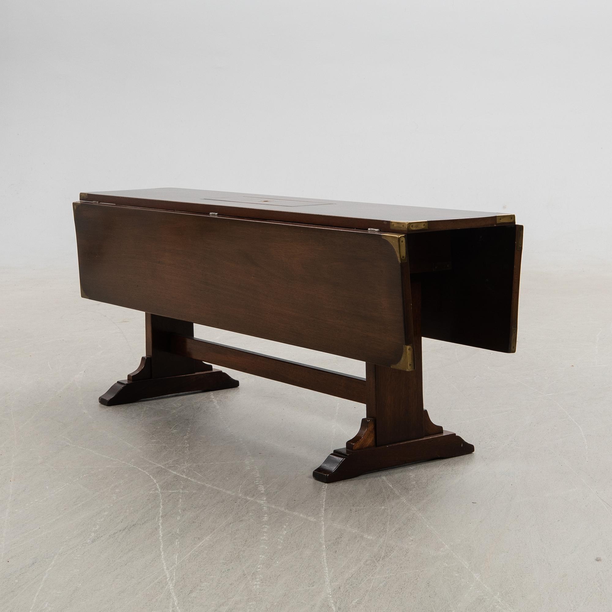 Bord, sk "Kaptensbord", England, 1900-tal.