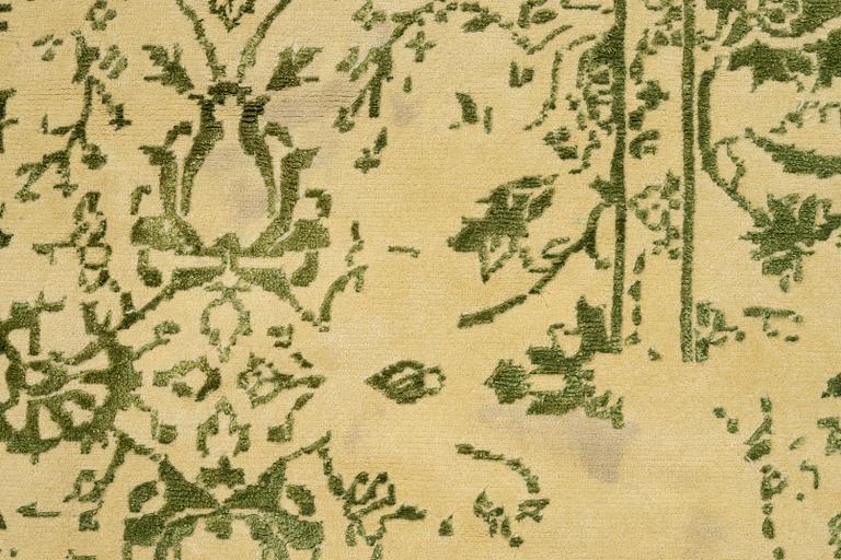 Rug, India, wool and silk with bamboo, approx. 230 x 173 cm.