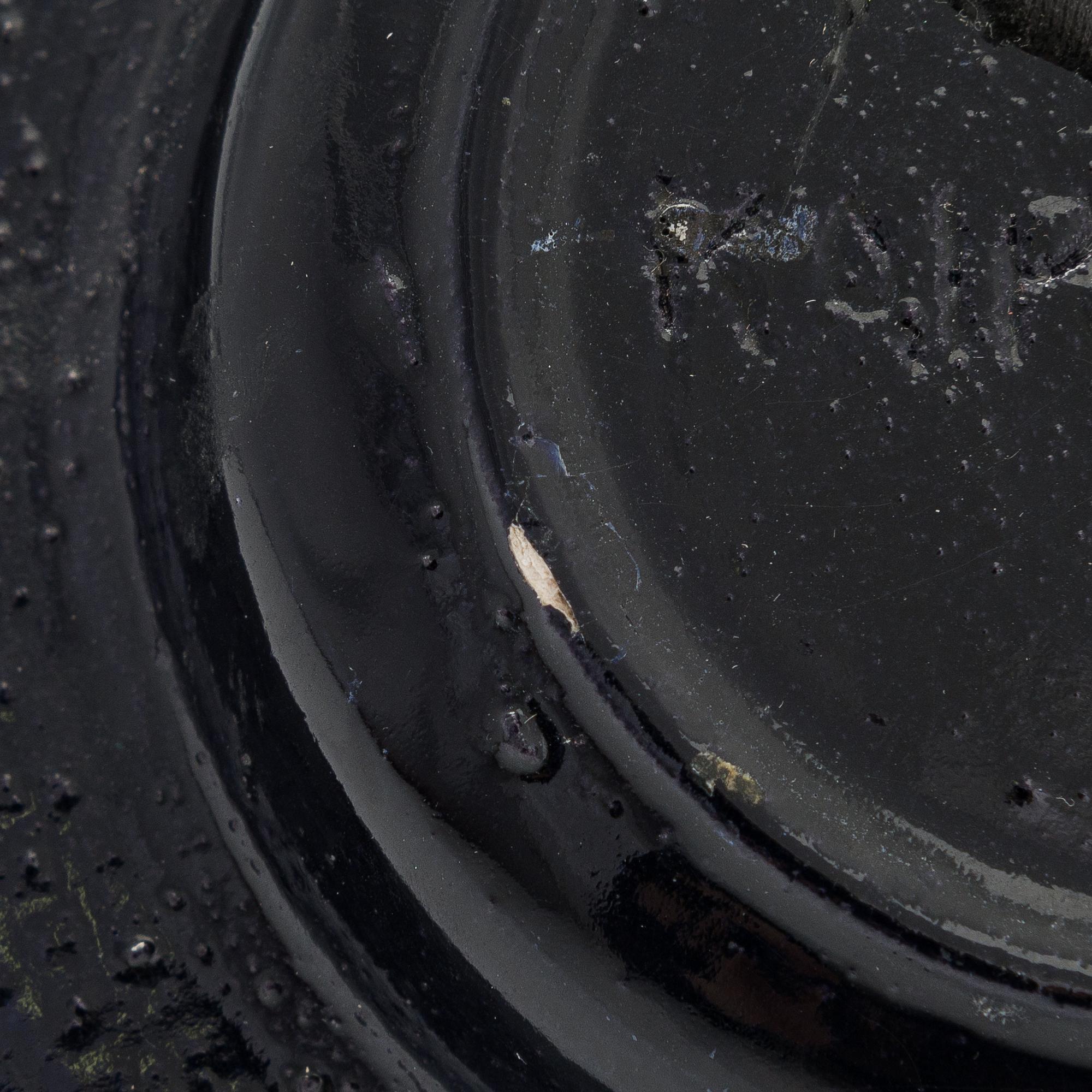 Birger Kaipiainen, a stoneware bowl signed Kaipiainen.