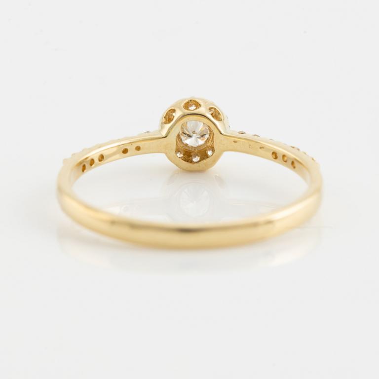 Brilliant cut diamond ring.