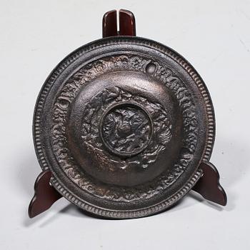 VÄGGPLAKETTER, 2 st, gjutjärn, 1900-tal.