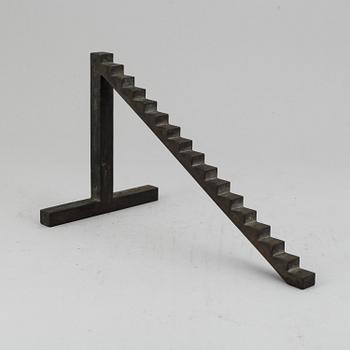 SIVERT LINDBLOM, signed with initials and dat -80. Numbered 30 x. Bronze, height 17.5 cm, lenght 29 cm.