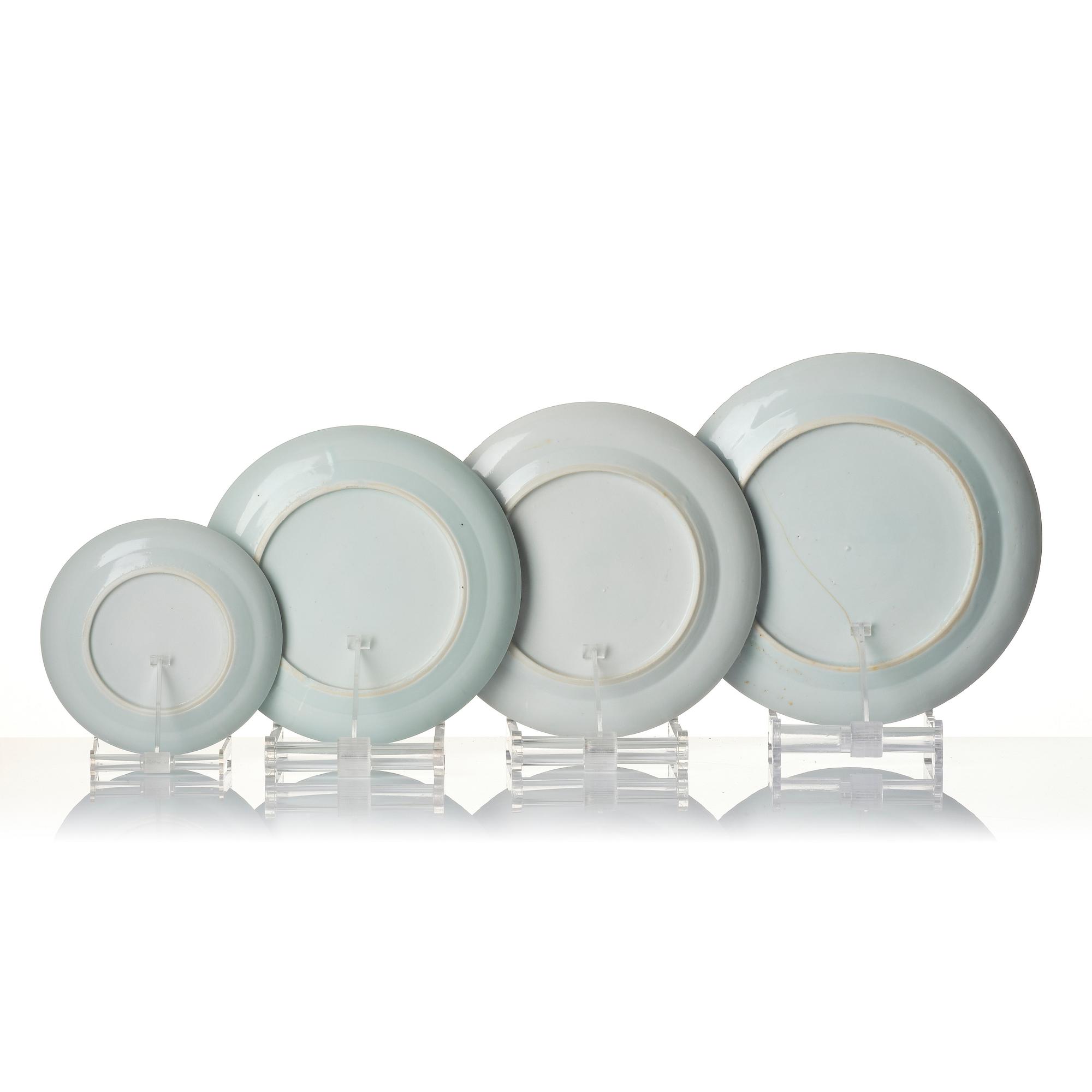 Servisdelar, 18 stycken, porslin. Qingdynastin, omkring 1900.