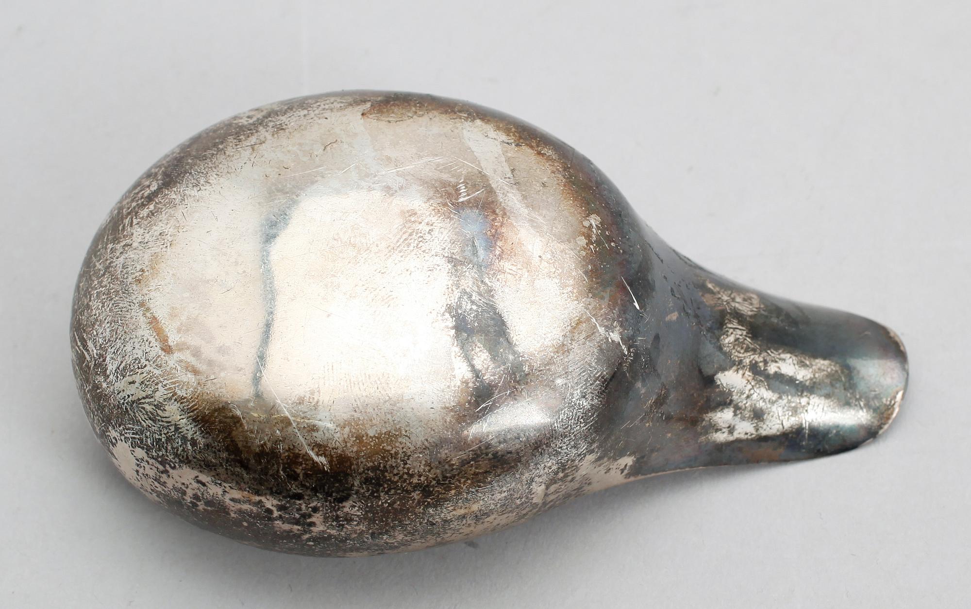 SKÅL MED PIP, silver, s k pap boat, möjligen George Seatoun, London 1784. Vikt ca 55 gram.