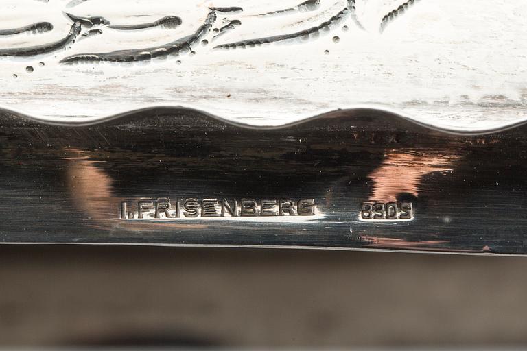 KALLSKÅL/TERRIN, silver, I. Frisenberg, Lillehammer. Kopia av Kvarbergsterrinen. Vikt ca 1180g.
