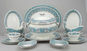 ASTIASTO, 57 osaa, posliinia, " "Florentine Turquoise" Wedgwood, Englanti 1900-luvun loppupuoli.