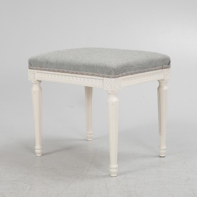 Stool, Gustavian style, first half of the 20th century.
