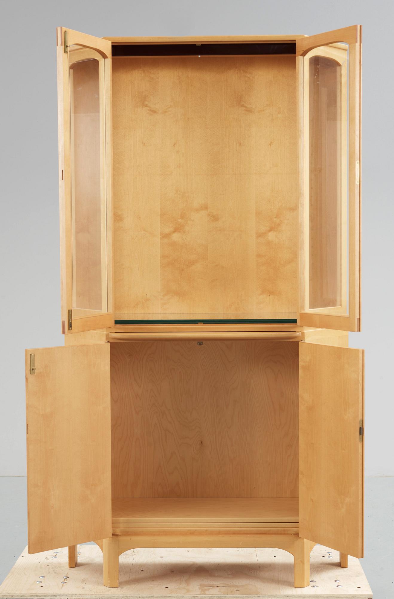 VITRINSKÅP. "Undantaget", Carl Malmsten.