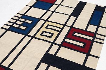 Matta, slätvävd, ca 282 x 206 cm.