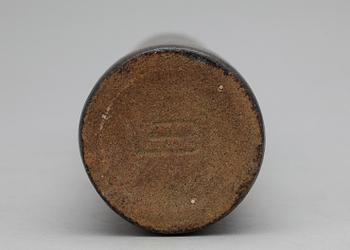 VAS, keramik, enligt uppgift Hertha Hilfon, monogramsignerad.