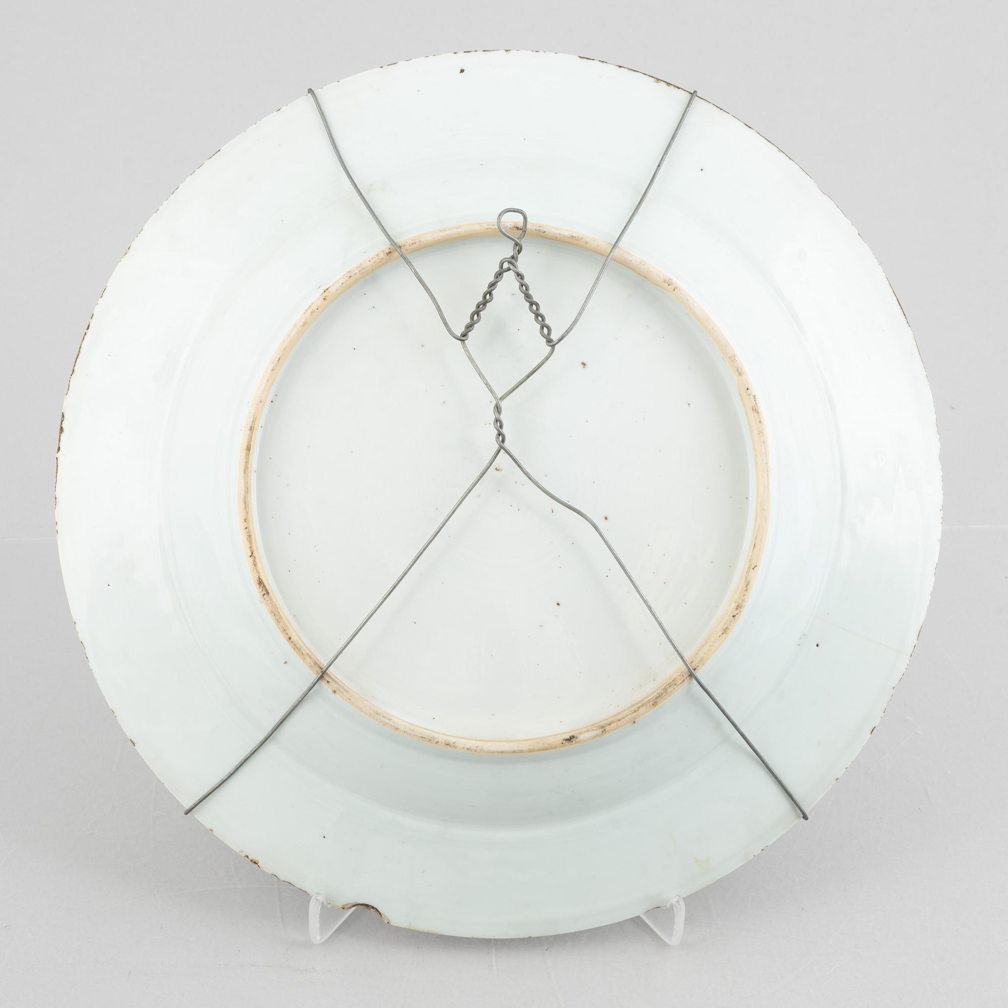 A large blue and white porcelain platter, China, Qianlong (1736-95).