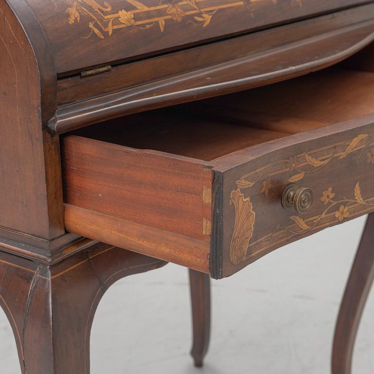 Secretary, Rococo style, 20th century.