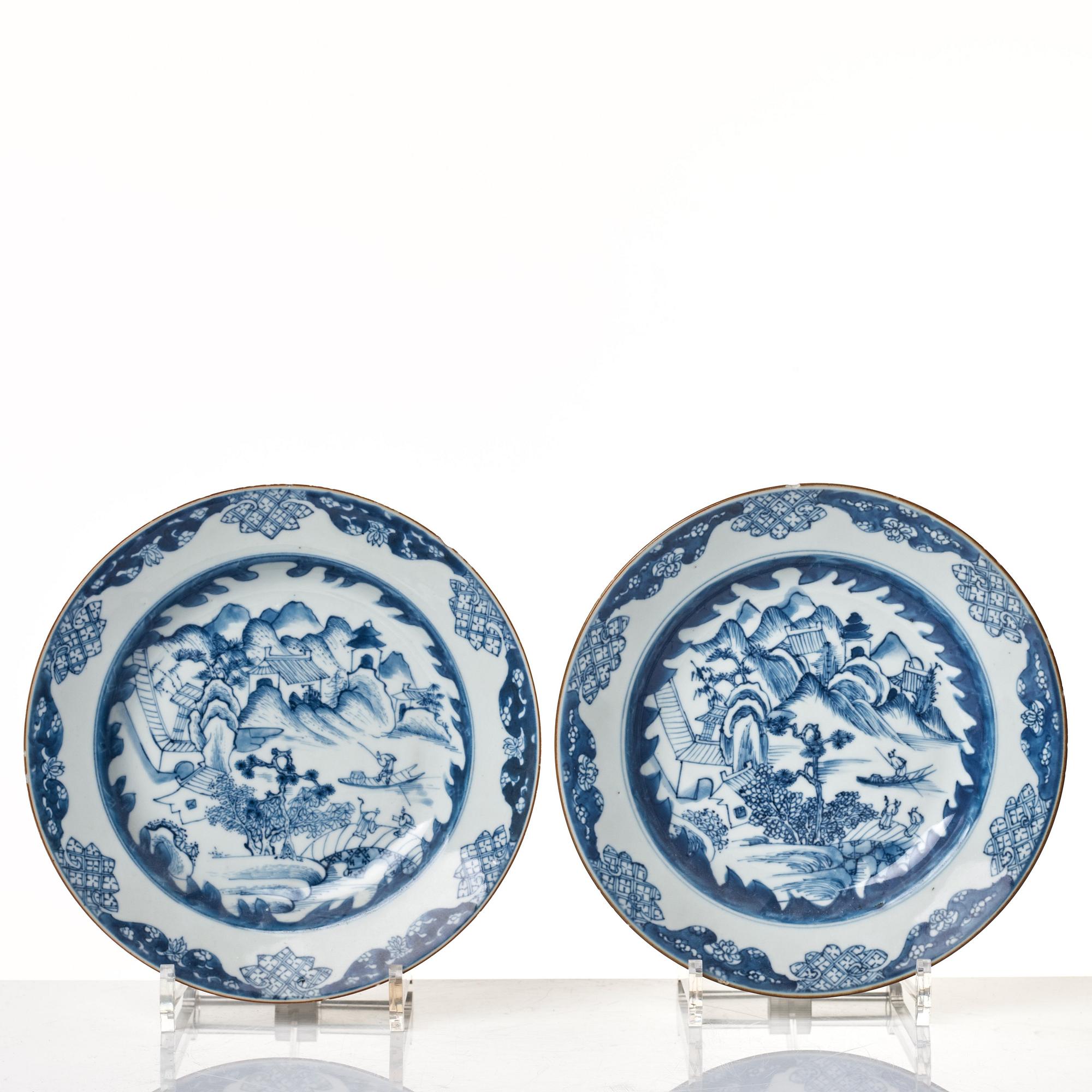 A set of four blue and white plates, Qing dynasty, Qianlong (1736-95).