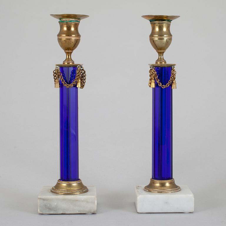 LJUSSTAKAR, ett par, sengustavianska, tidigt 1800-tal.