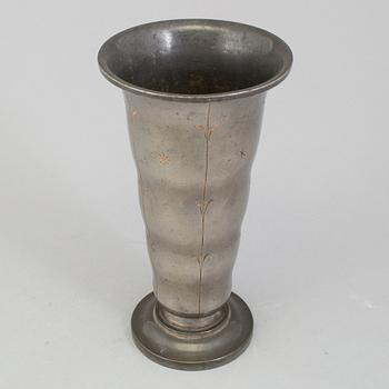 A Art Deco pewter vase from CG Hallberg, 1929.