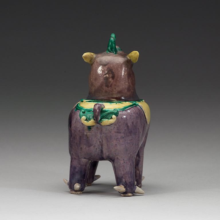 A bisquit censer with cover, Qing dynasty, Kangxi (1662-1722).