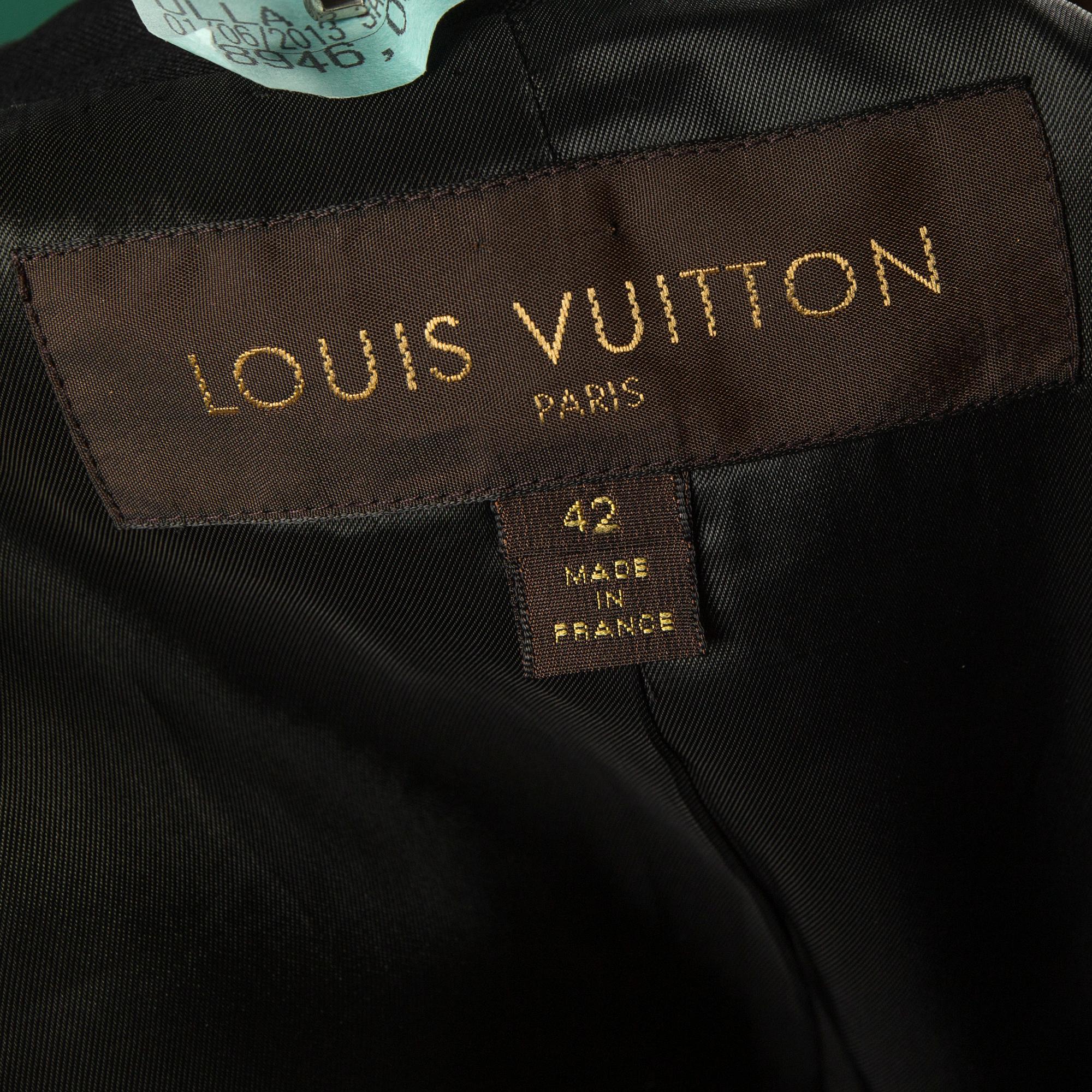 KAVAJ, Louis Vuitton, storlek 42.