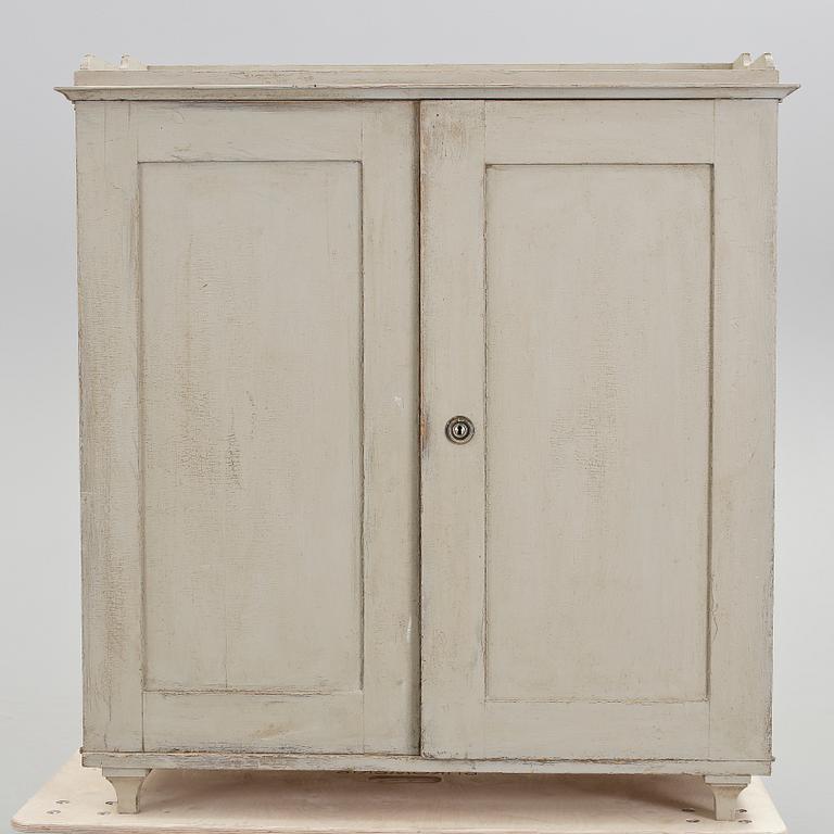 SKÄNK, gustaviansk stil, 1800-talets slut.