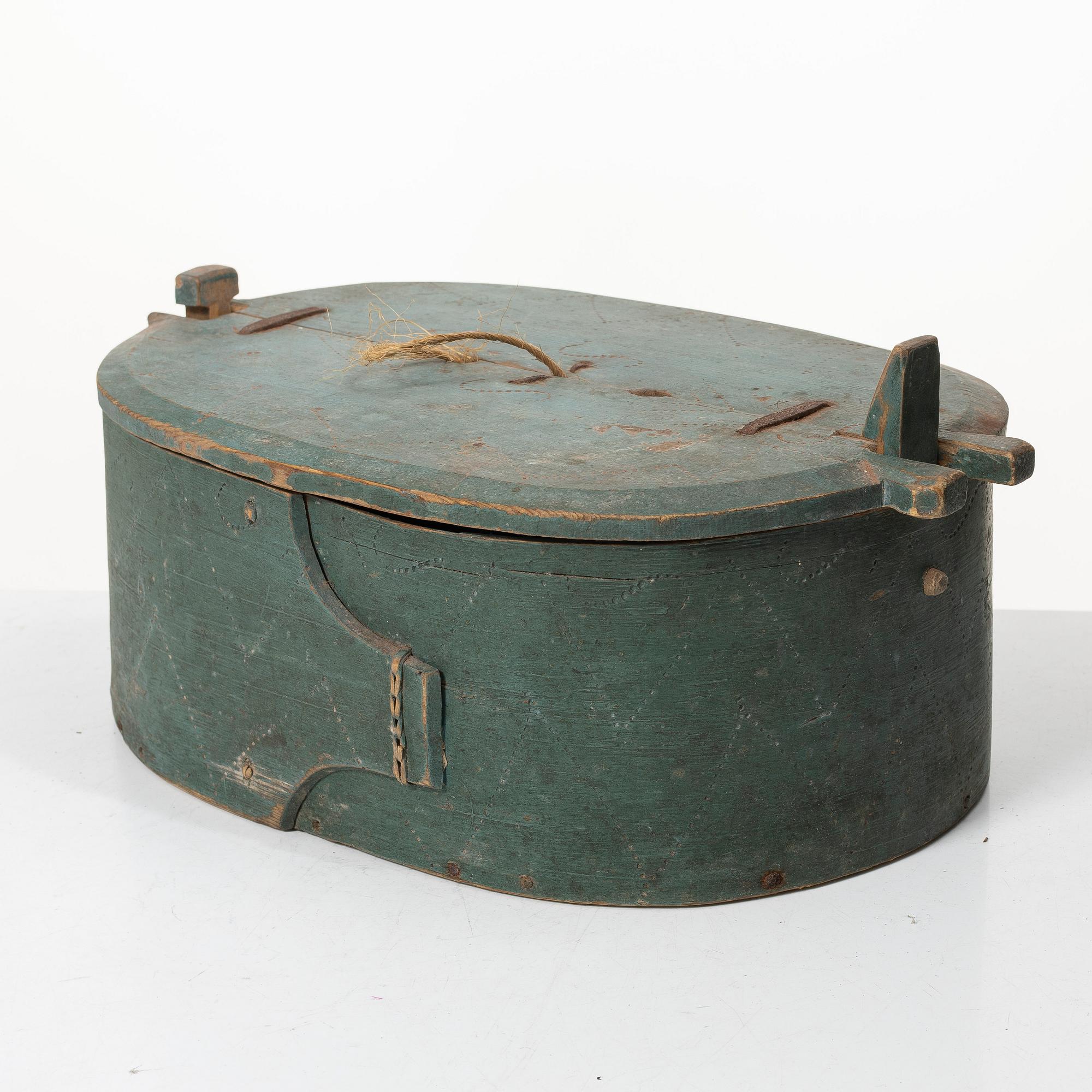 Two boxes, 19th century.