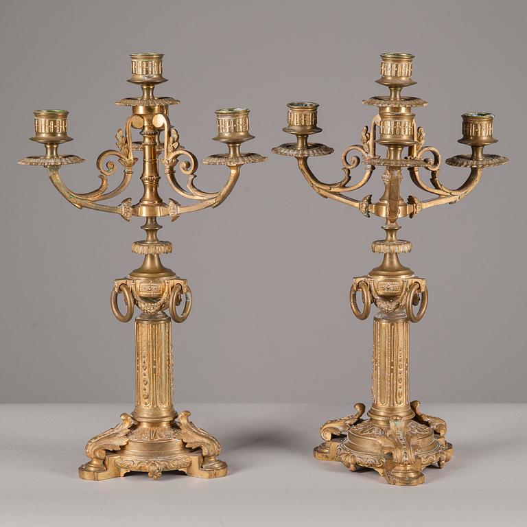 KANDELABRAR, ett par, mässing, 1800-tal.