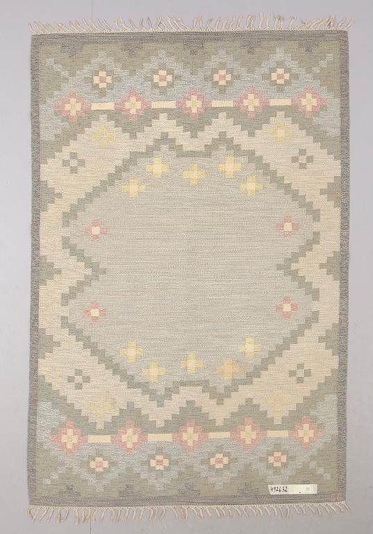 MATTA, signerad GG. Ca 165 x 245 cm.