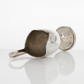 Joseph Hirschvogel, A silver cream jug, silver, Stuttgart around 1800.