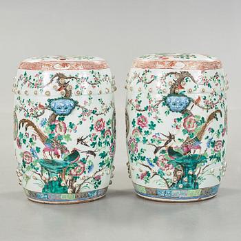 A pair of famille rose garden seats, Qing dynasty, 19th Century.