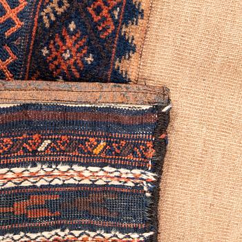 Matta Beludj sofreh semiantik ca 113x108 cm.